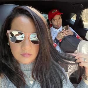 Meet your Posher, Simone